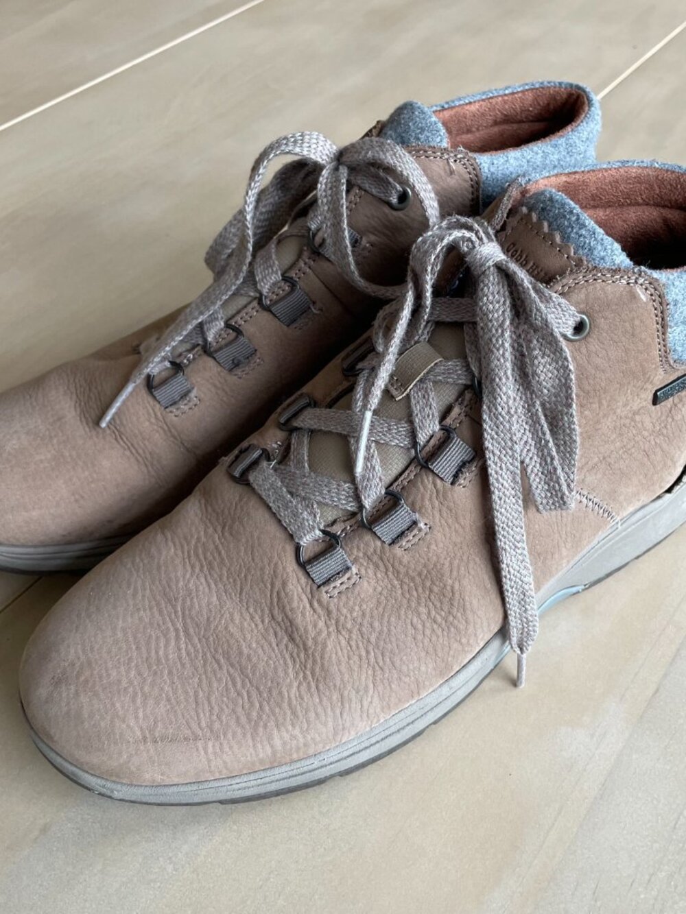 Entire Closet $5! Cobb Hill by New Balance Women's Waterproof Pyper Hiker - Picture 2 of 11